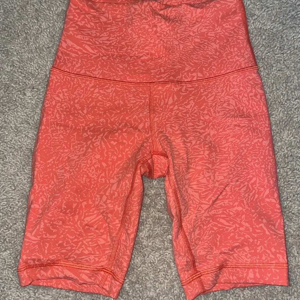 Lululemon Wunder Train HR Short 8”